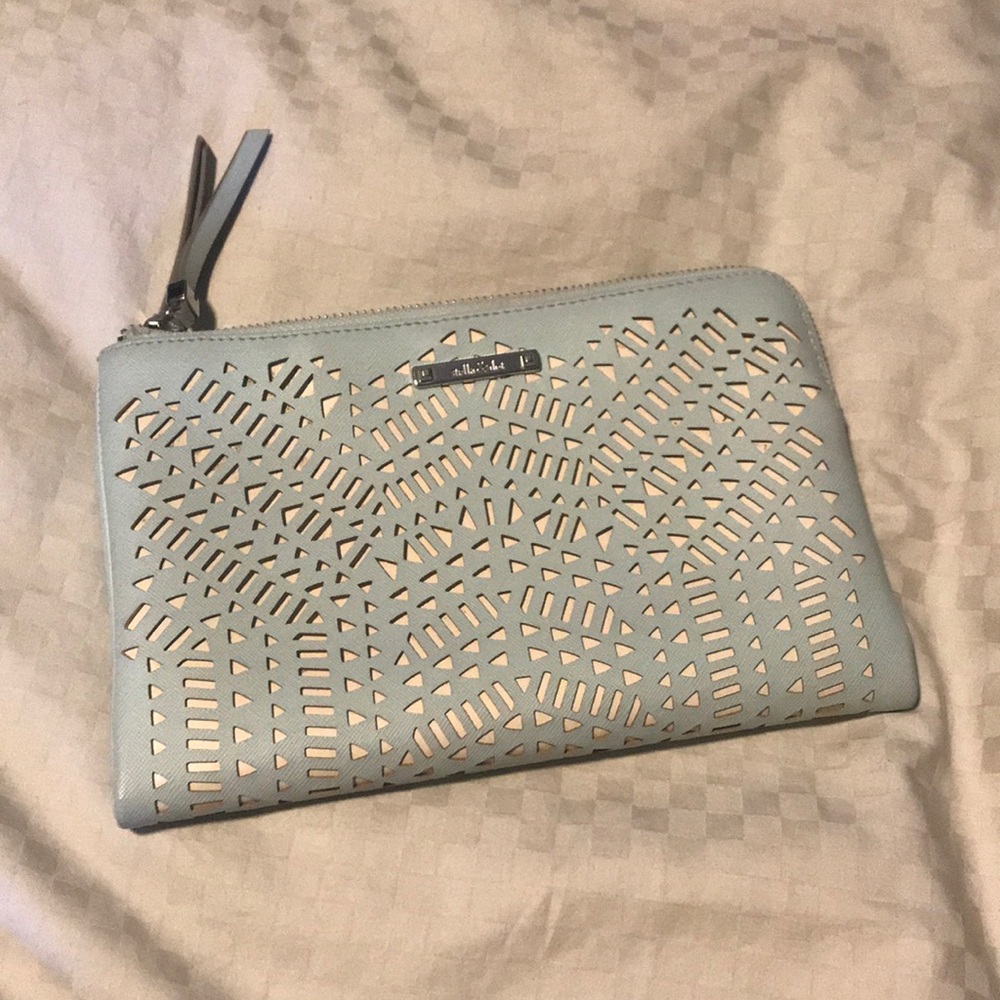 Cute clutche
